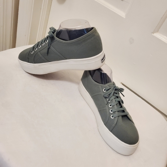 NWOB Superga Unisex Platform Laceup Sneaker Shoes M8 L9.5 - Picture 9 of 11